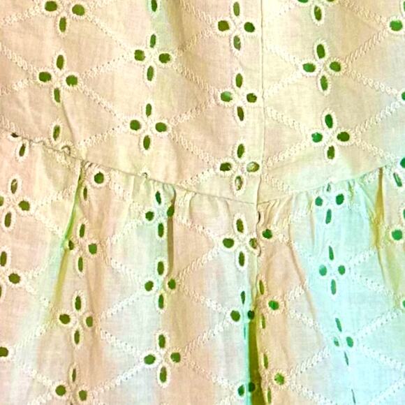 BCBGeneration Eyelet Shorts - Mint - Size L - Picture 12 of 14